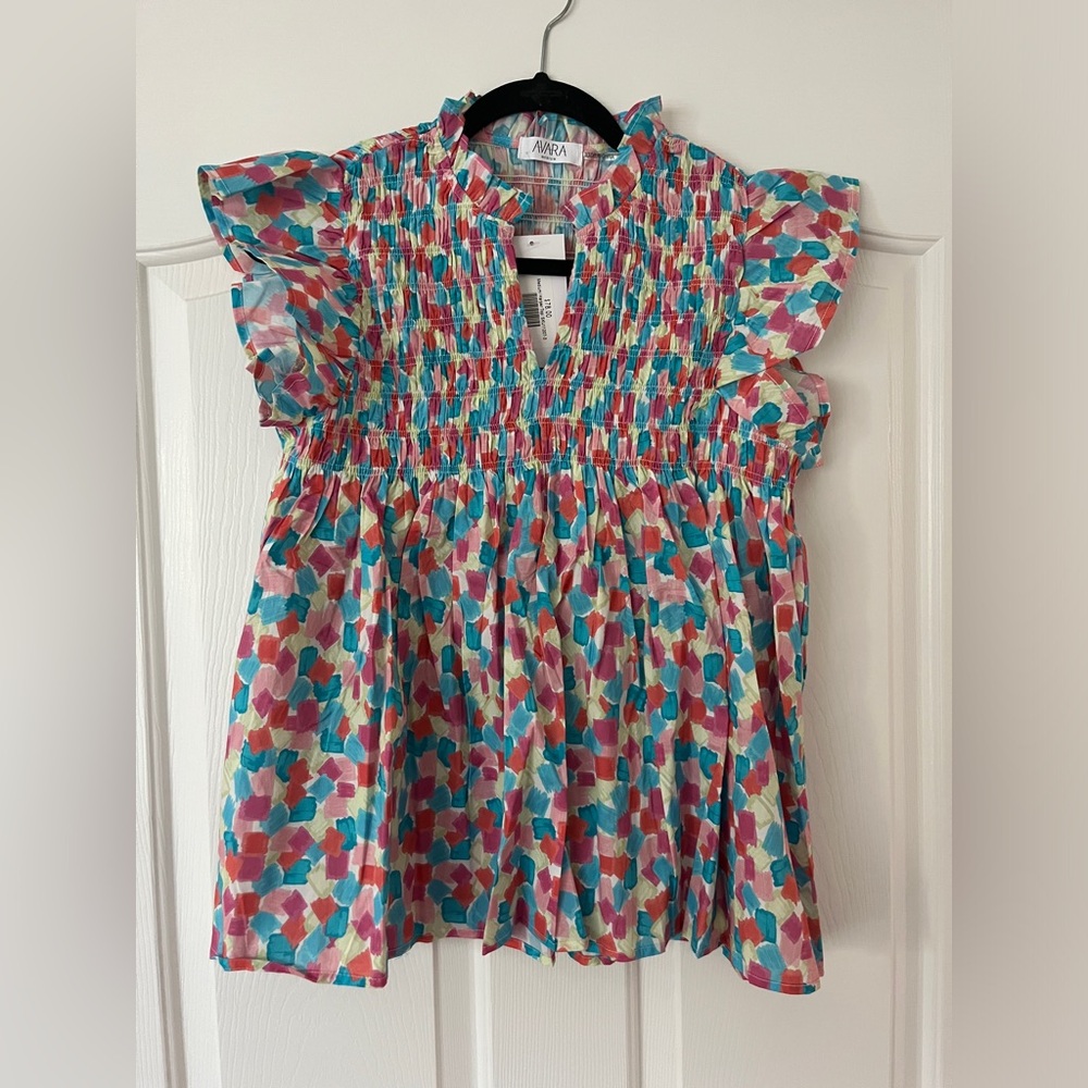 Colorful NWT Avara top!